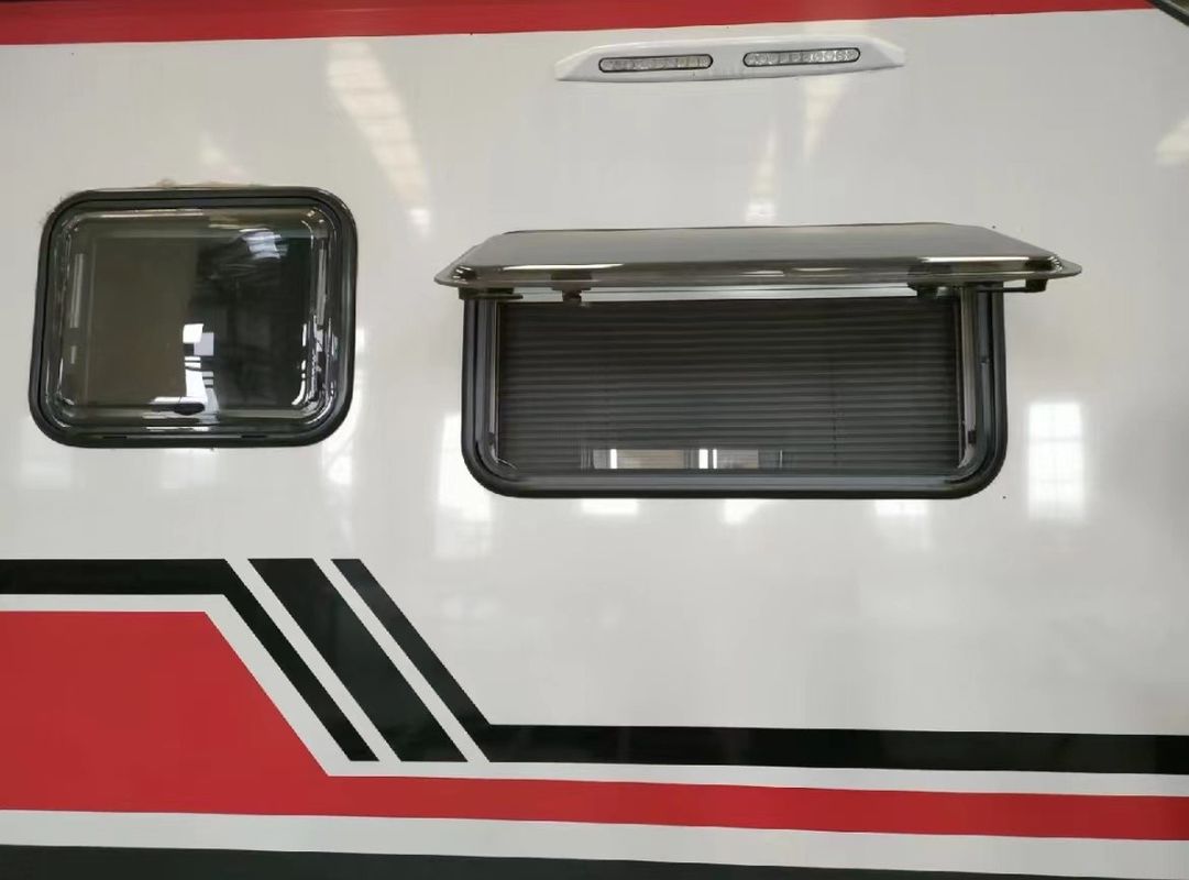 Hoja acrílica de ventana de RV de alta resistencia que proporciona protección y longevidad para ventanas instaladas en diferentes tipos de RV