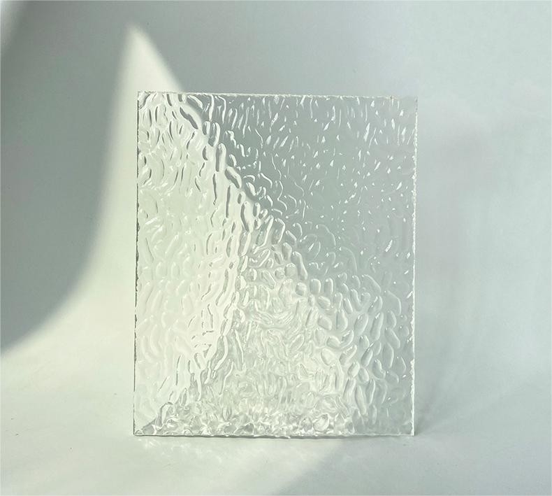 Resistencia química piedra texturizada transparente en forma de V de hoja de acrílico rayada en 6 mm 10 mm de espesor y diseño duradero