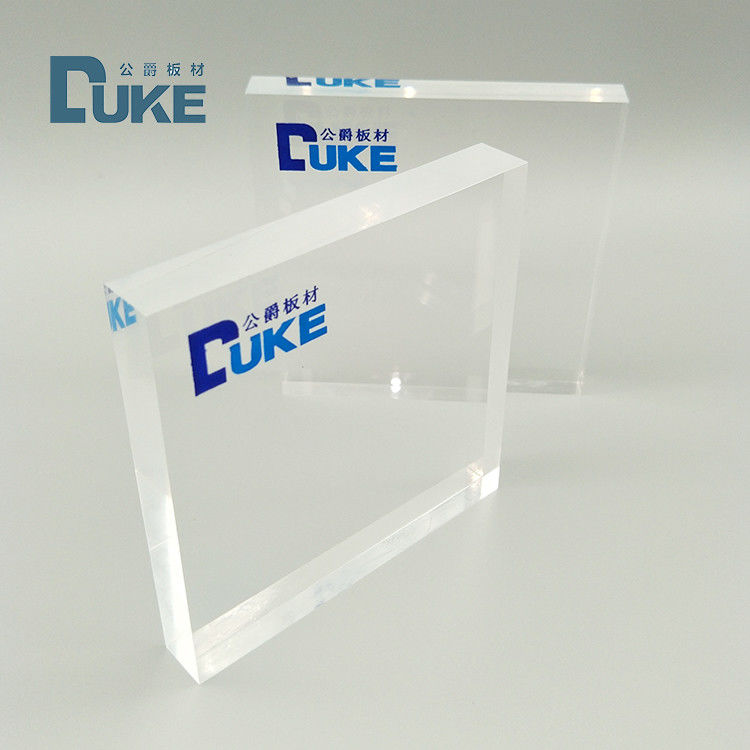 Panel de plexiglás transparente con 92% de alta transmisión de luz con servicio de corte láser personalizado para exhibición