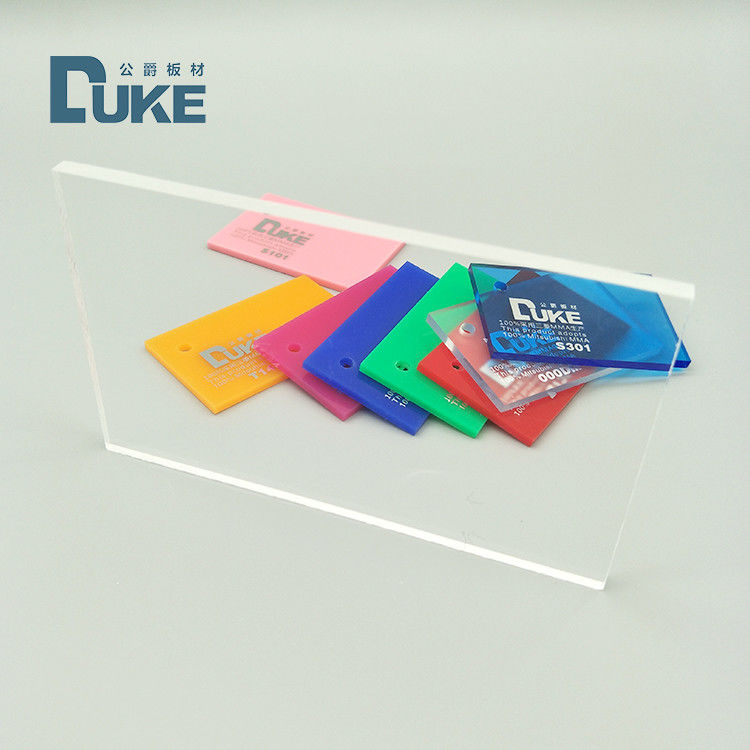 Panel de plexiglás transparente con 92% de alta transmisión de luz con servicio de corte láser personalizado para exhibición
