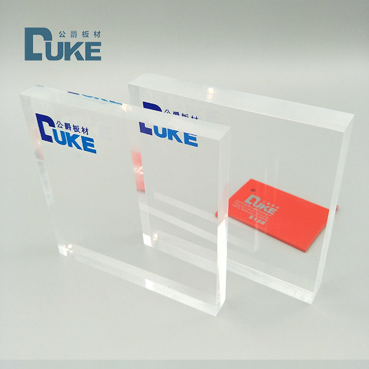 Panel de plexiglás transparente con 92% de alta transmisión de luz con servicio de corte láser personalizado para exhibición